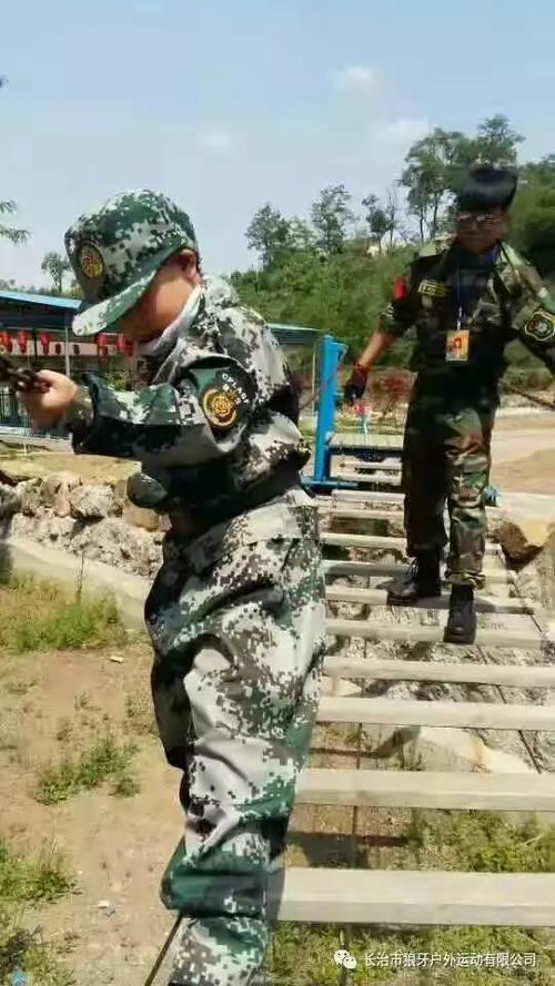 狼牙军旅拓展训练之优胜教育军事夏令营活动
